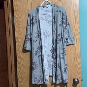 Floral sketchy robe